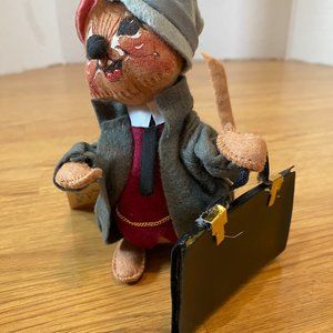 Annalee Businessman Briefcase Mouse 1989 Code:2002